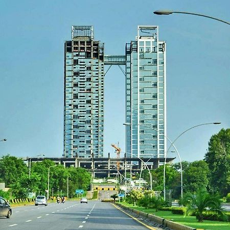 Lux Stays One Constitution Ave Islamabad Esterno foto